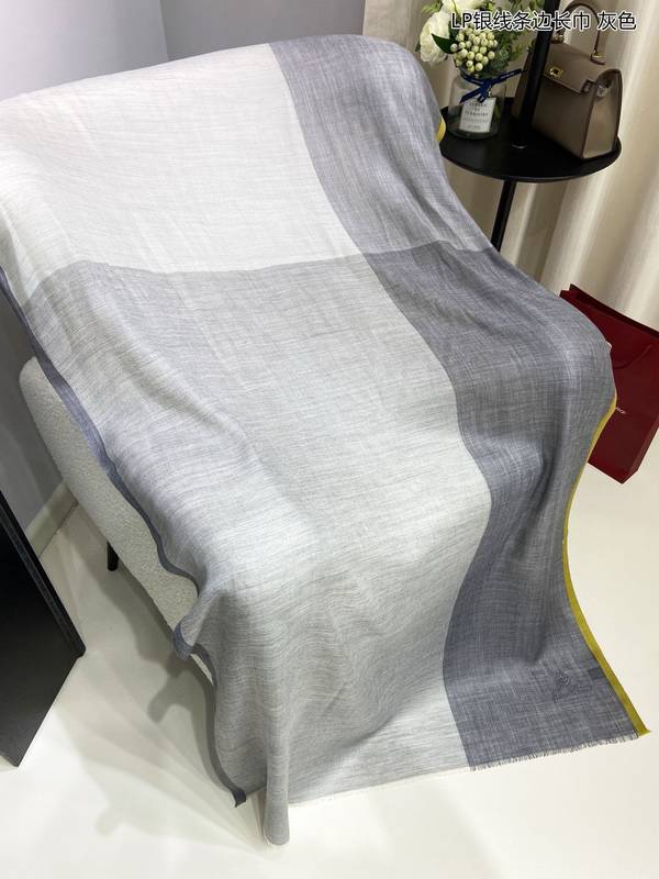 Loro Piana Scarf LPC00057 Loro Piana Scarf LPC00057